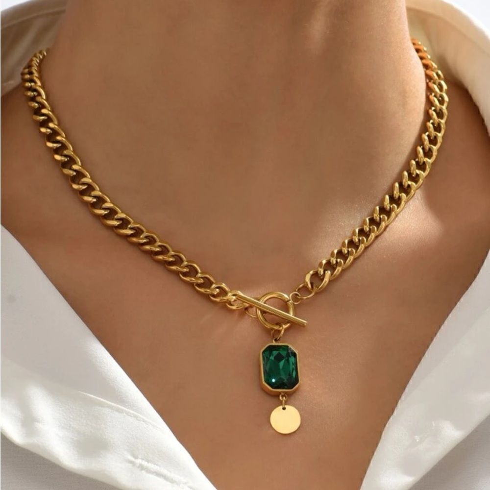 Green crystal drop necklace S240